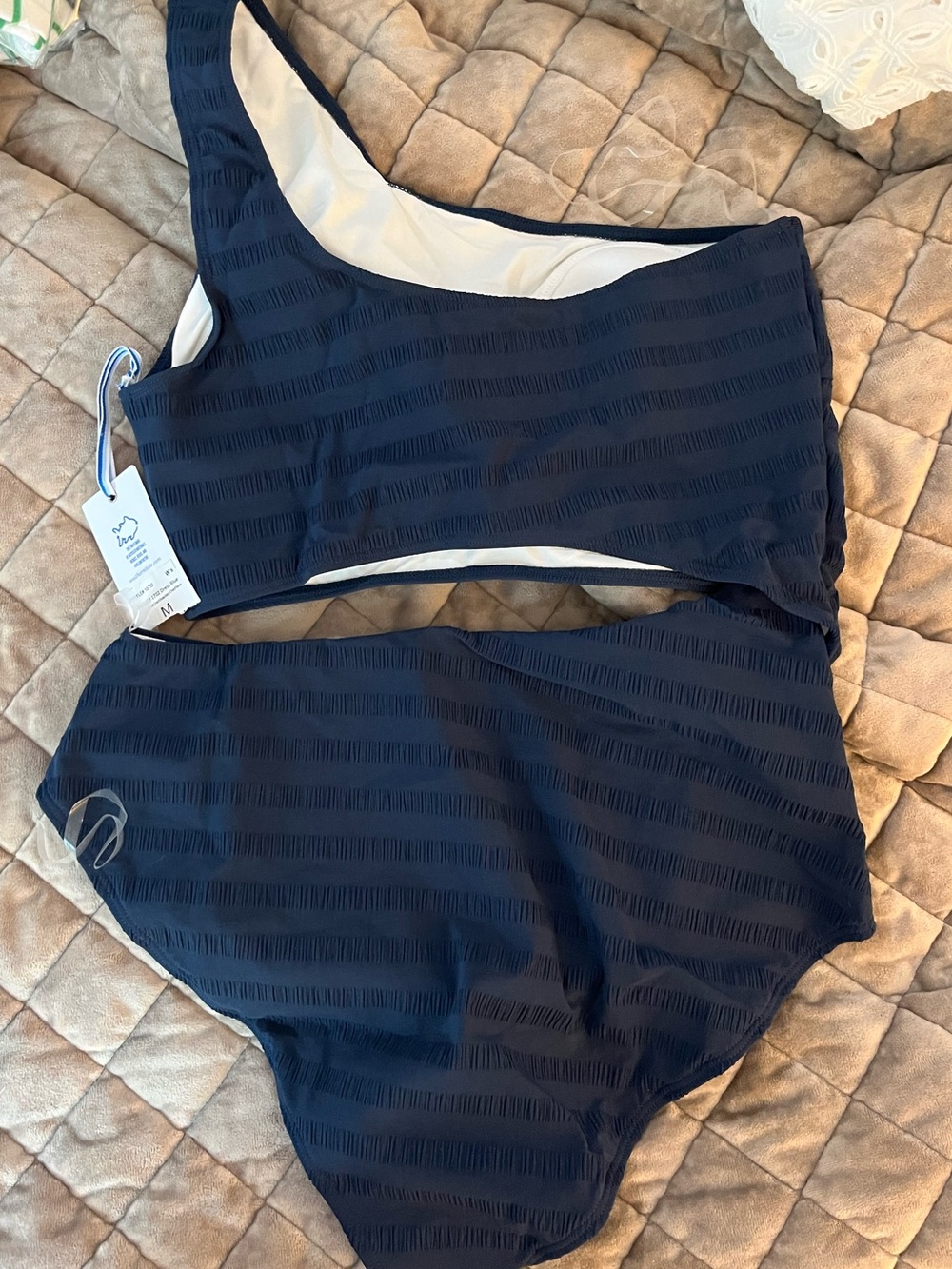 Southern Tide• One Shoulder One-Piece Swimsuit Size Med NWT - Picture 4 of 9